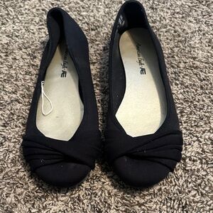 American Eagle Outfitters Women's Elegant Black Loafers size 8.5